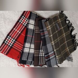 Plaid Patterned Scarves Set